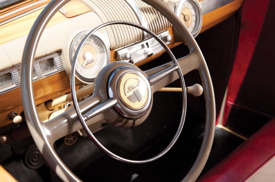  Ford Super Deluxe Convertible Coupe 1948 года  (фото 8 из 26)